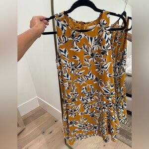 Printed ruffle bottom shift dress